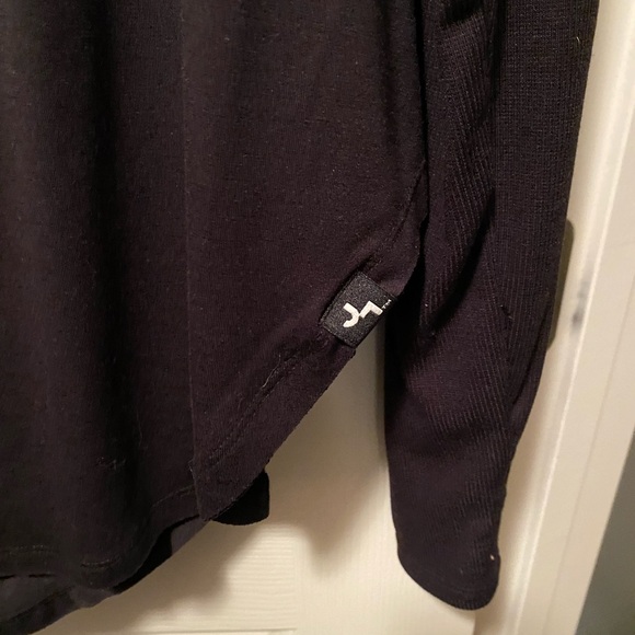 CLOSET CLEANOUT✌🏼 - Picture 4 of 4